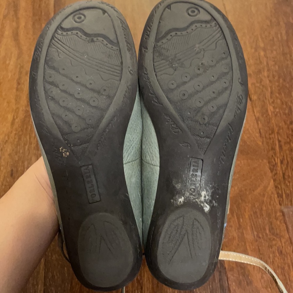 Playful embellished appliqués wedged shoes - Picture 8 of 12